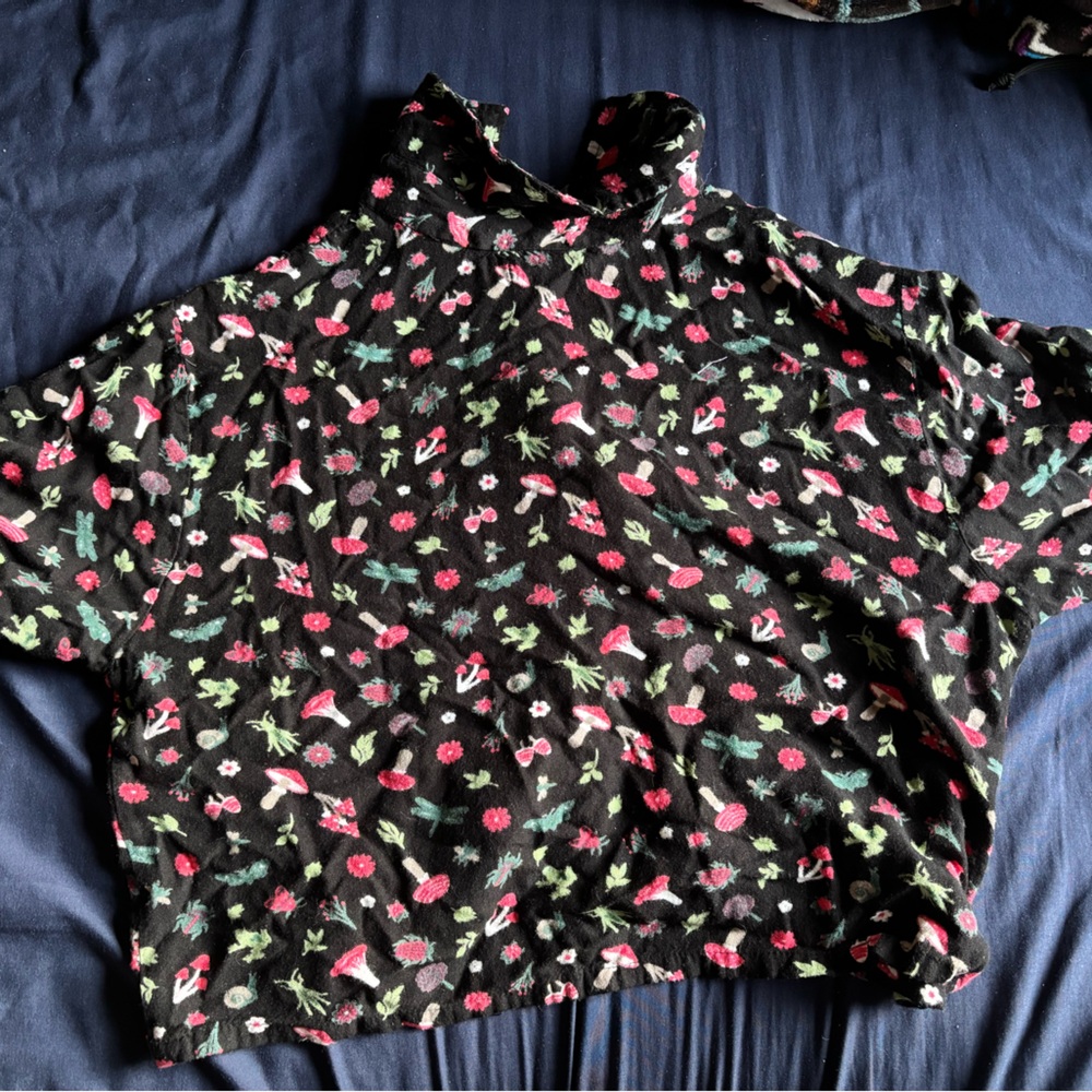 Hot Topic Black mushroom Button Down Shirt